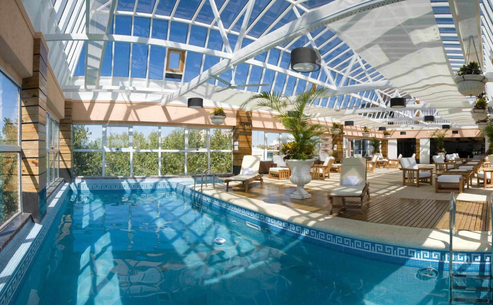 Ramada By Wyndham Buenos Aires Hotell Vicente López Exteriör bild