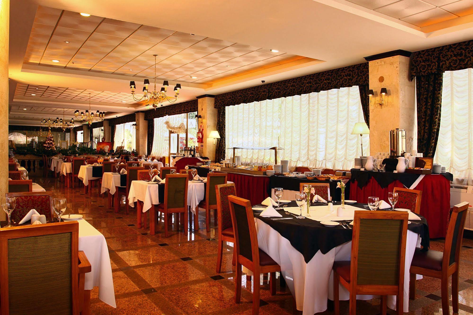 Ramada By Wyndham Buenos Aires Hotell Vicente López Exteriör bild