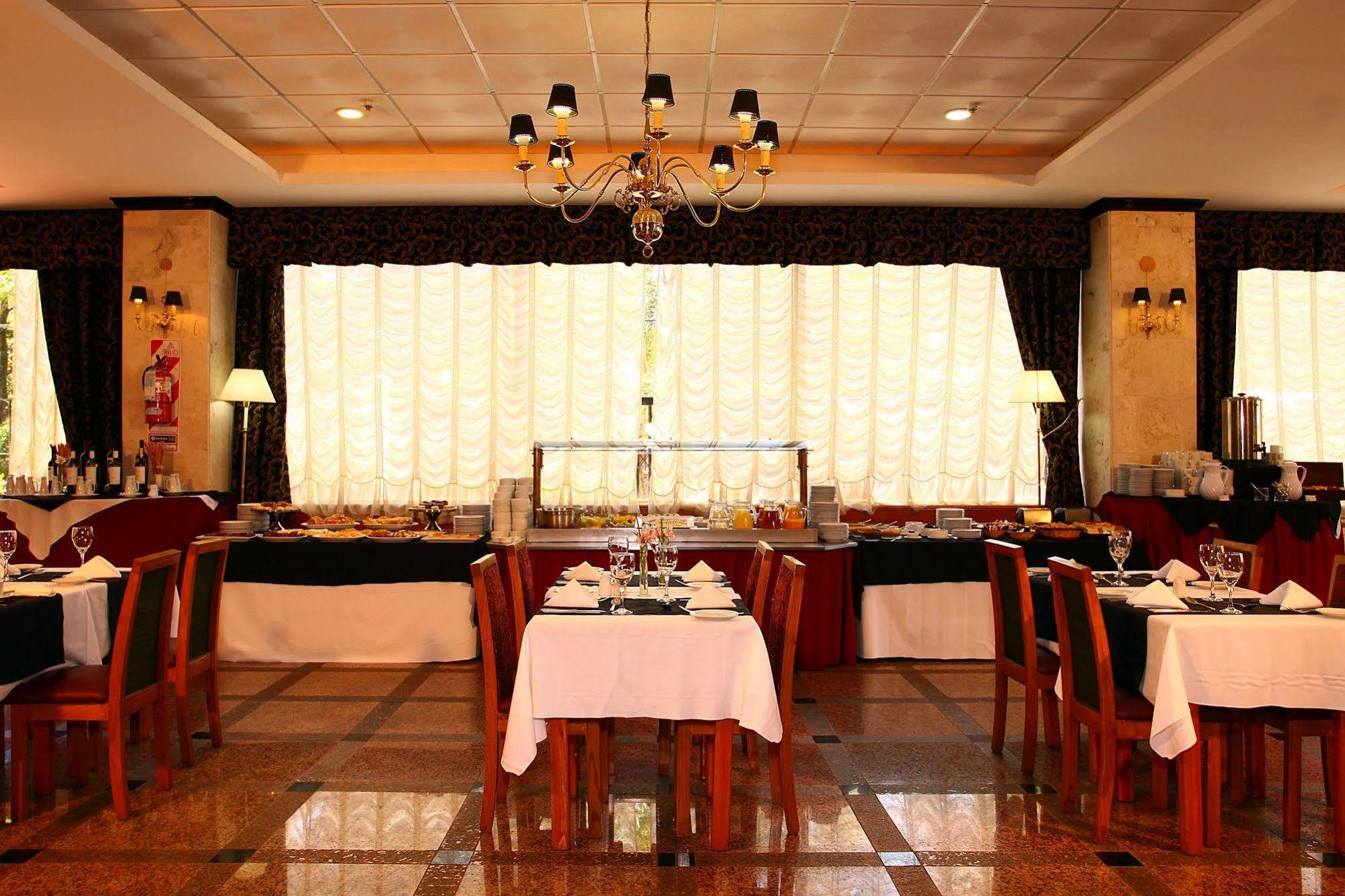 Ramada By Wyndham Buenos Aires Hotell Vicente López Exteriör bild