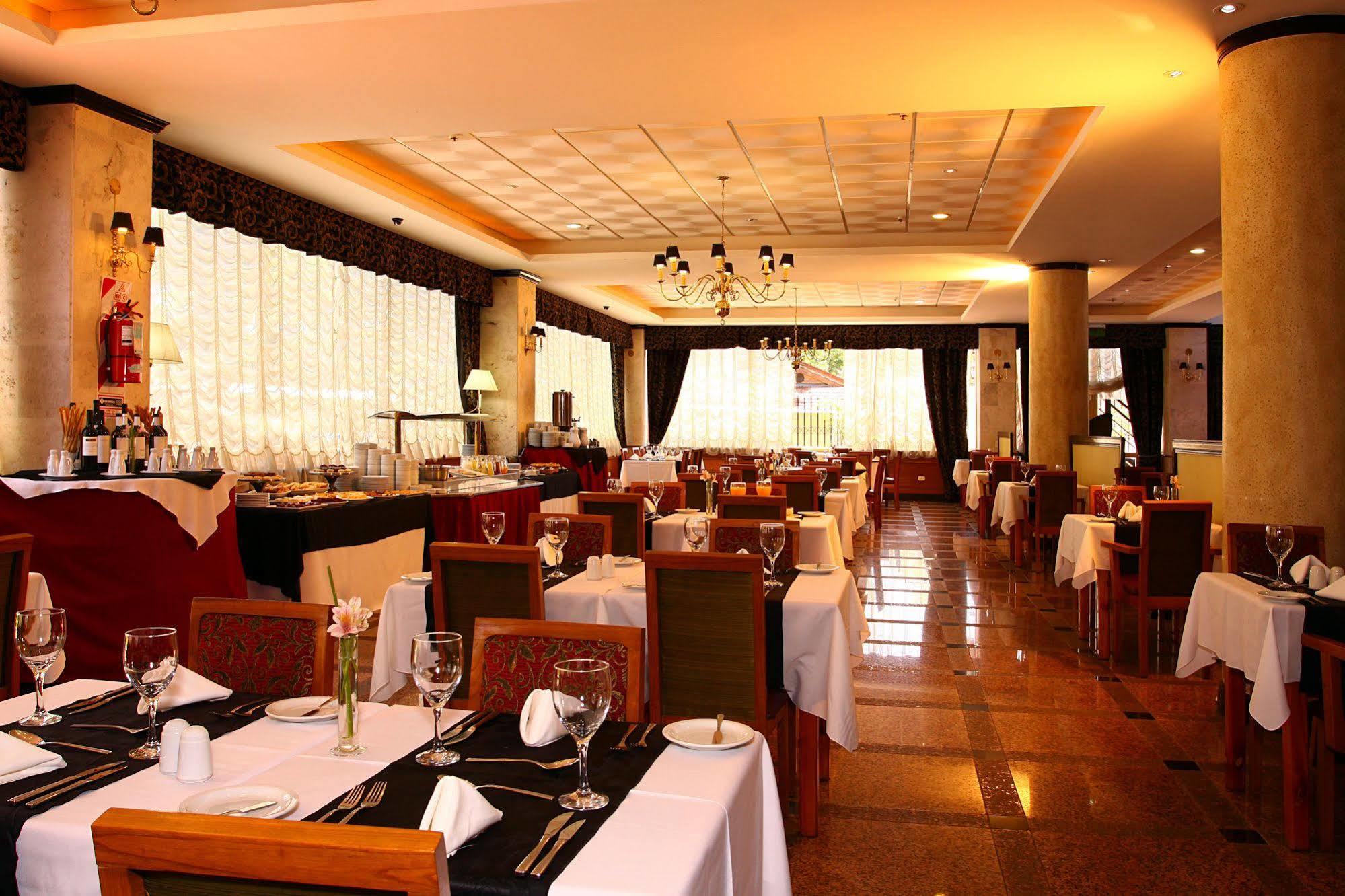 Ramada By Wyndham Buenos Aires Hotell Vicente López Exteriör bild