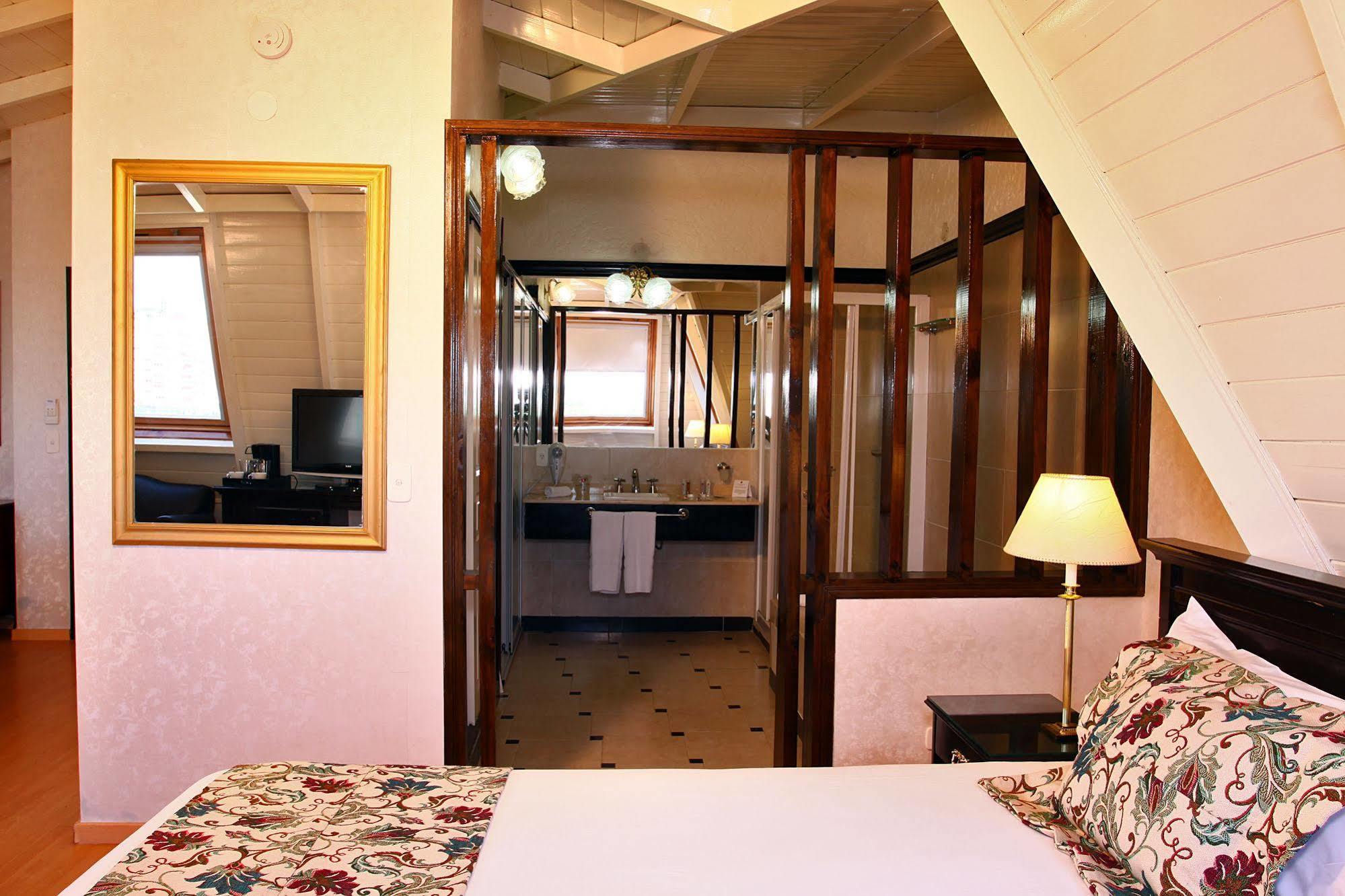 Ramada By Wyndham Buenos Aires Hotell Vicente López Exteriör bild