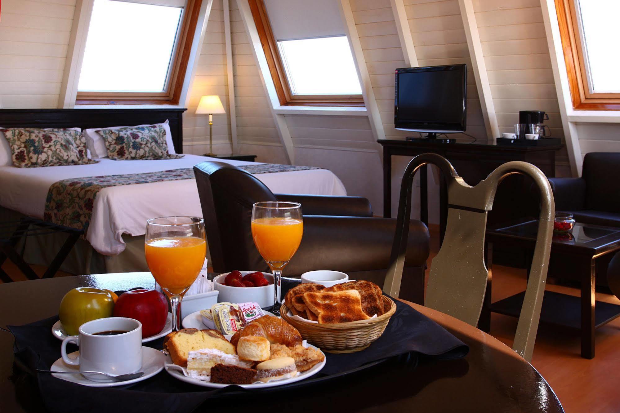 Ramada By Wyndham Buenos Aires Hotell Vicente López Exteriör bild