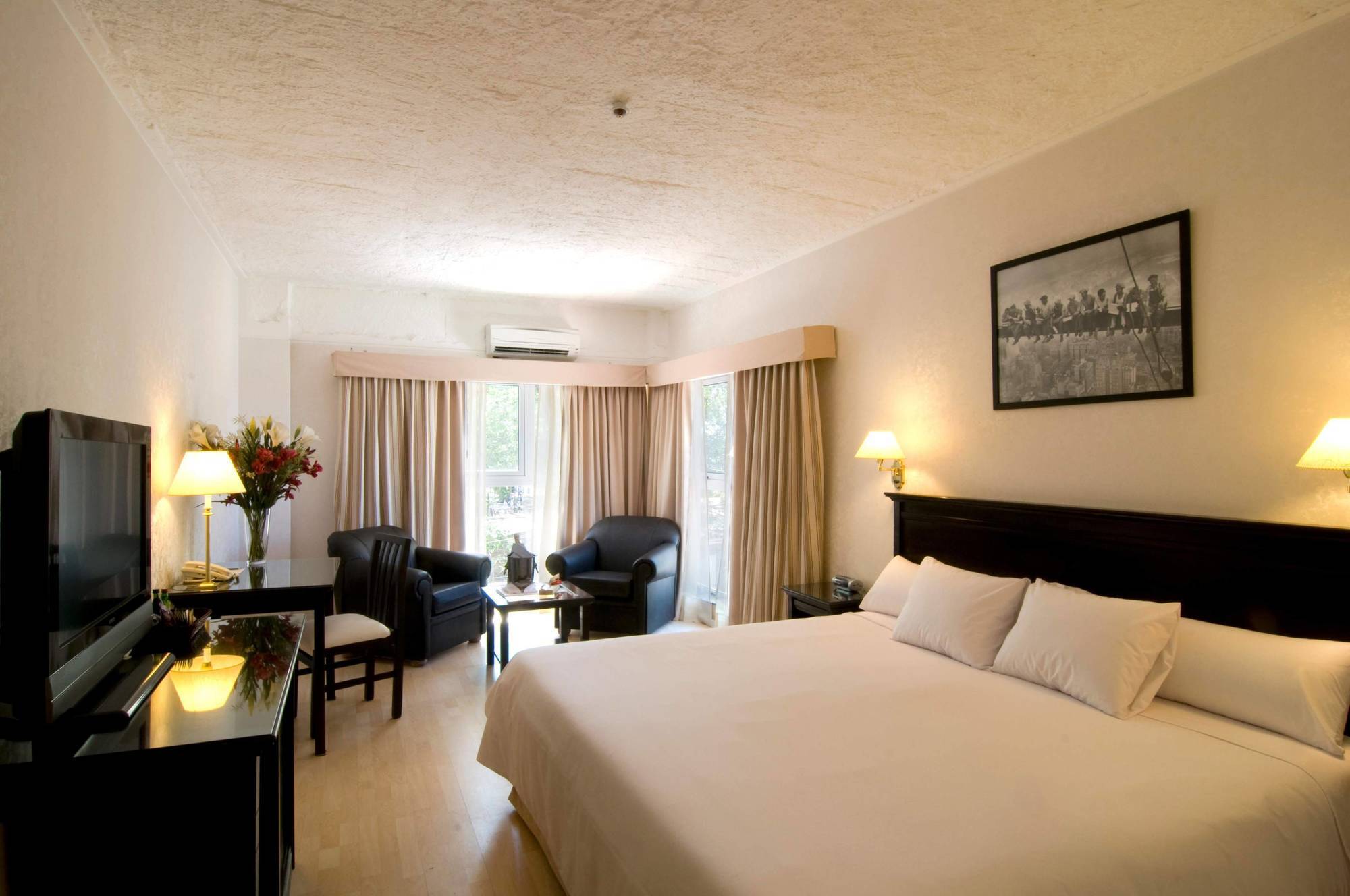 Ramada By Wyndham Buenos Aires Hotell Vicente López Rum bild