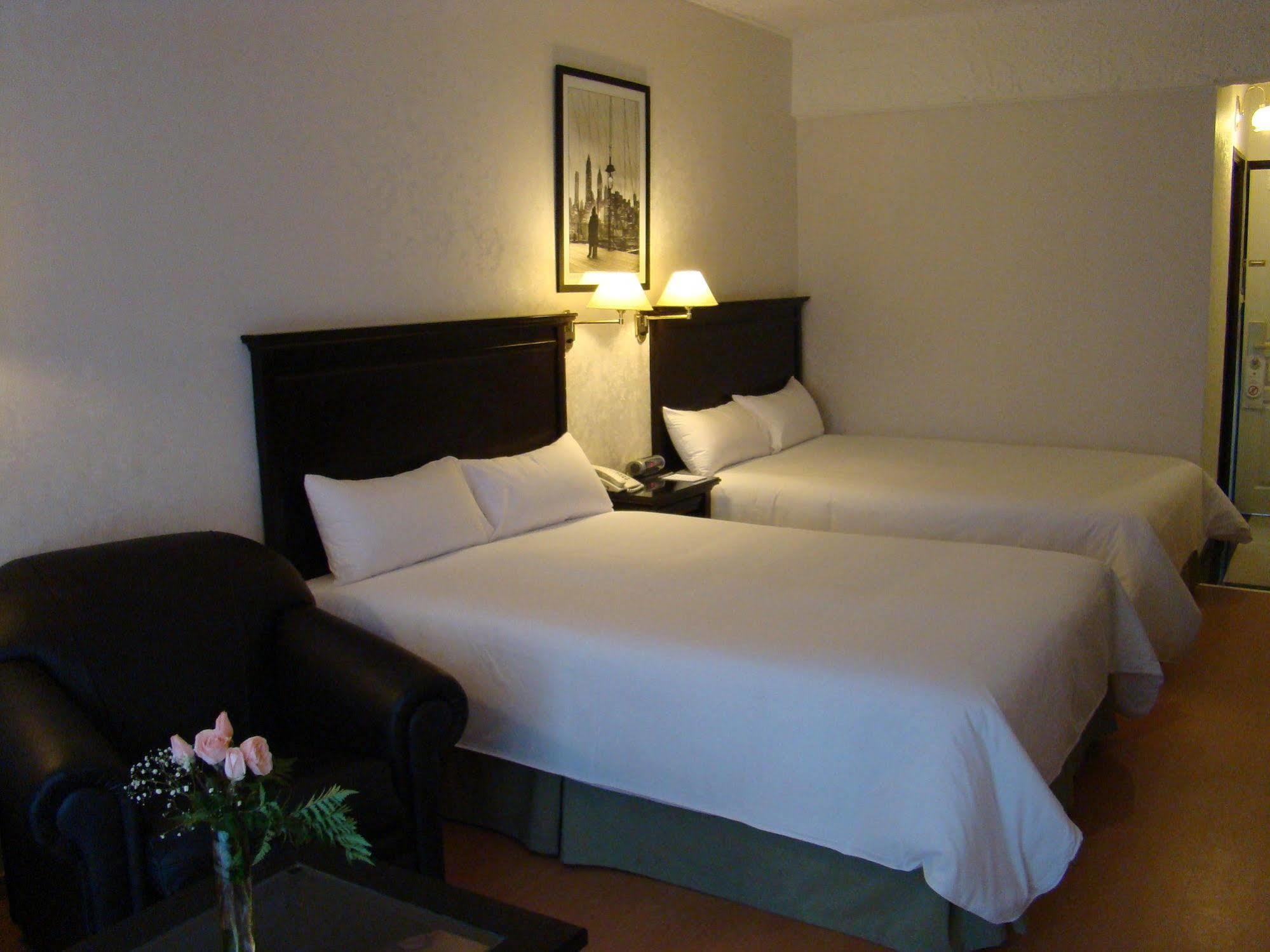 Ramada By Wyndham Buenos Aires Hotell Vicente López Exteriör bild