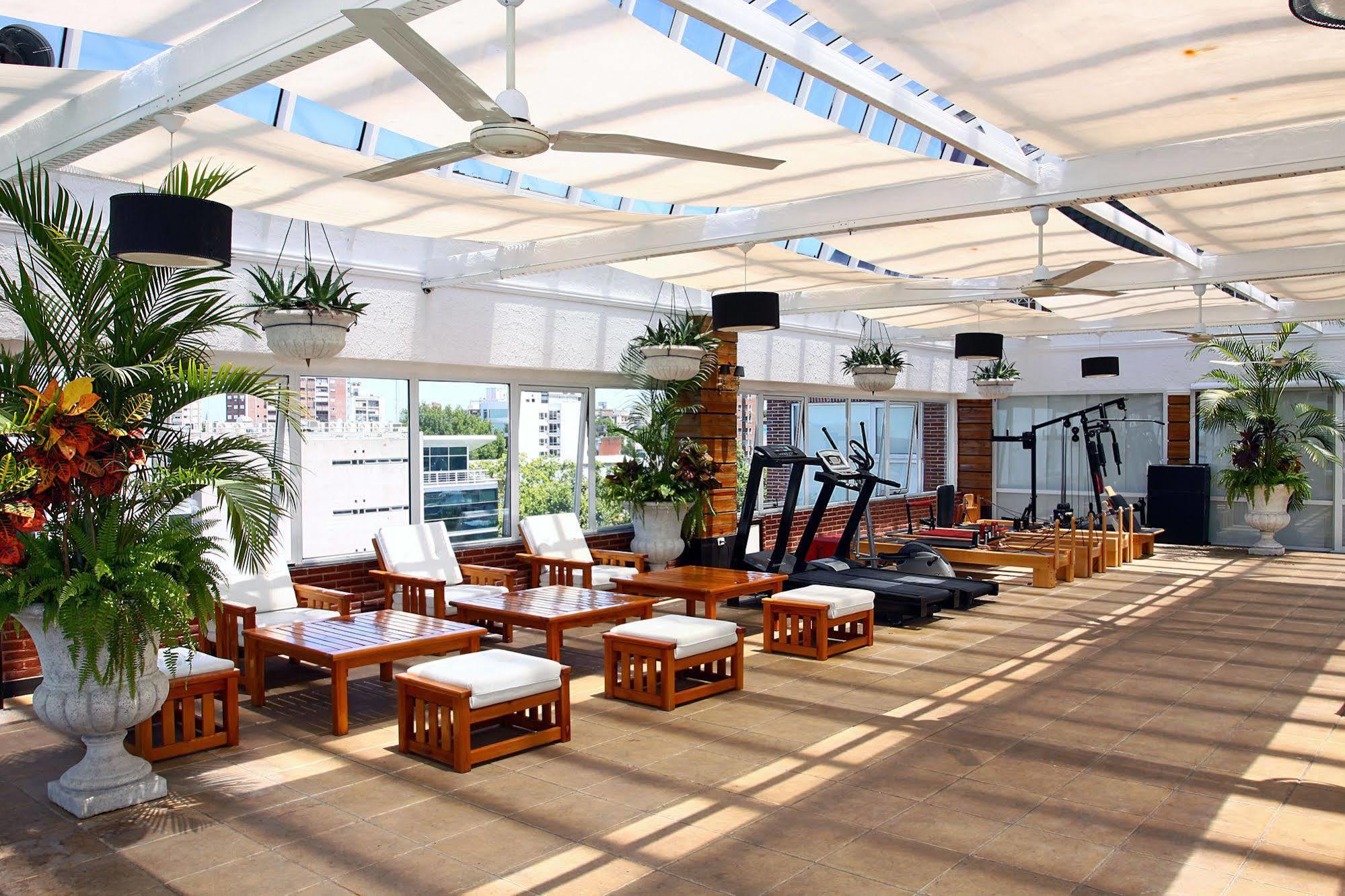 Ramada By Wyndham Buenos Aires Hotell Vicente López Exteriör bild